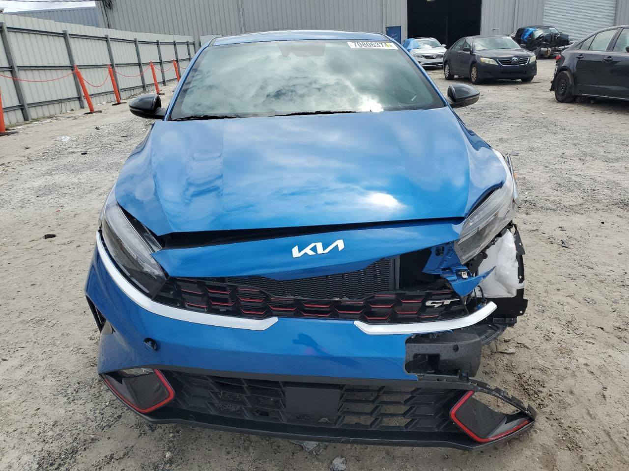 السلام عليكم
كيا فورتي 2023
gt terpu
فول مواصفات وارد أمريكي
صور الحادث مرفق بالصور
ماشيه 45 الف
موجوده بمنطقه الشعب
السعر 155$
وبيه مجال بسيط
للاتصال ***********
