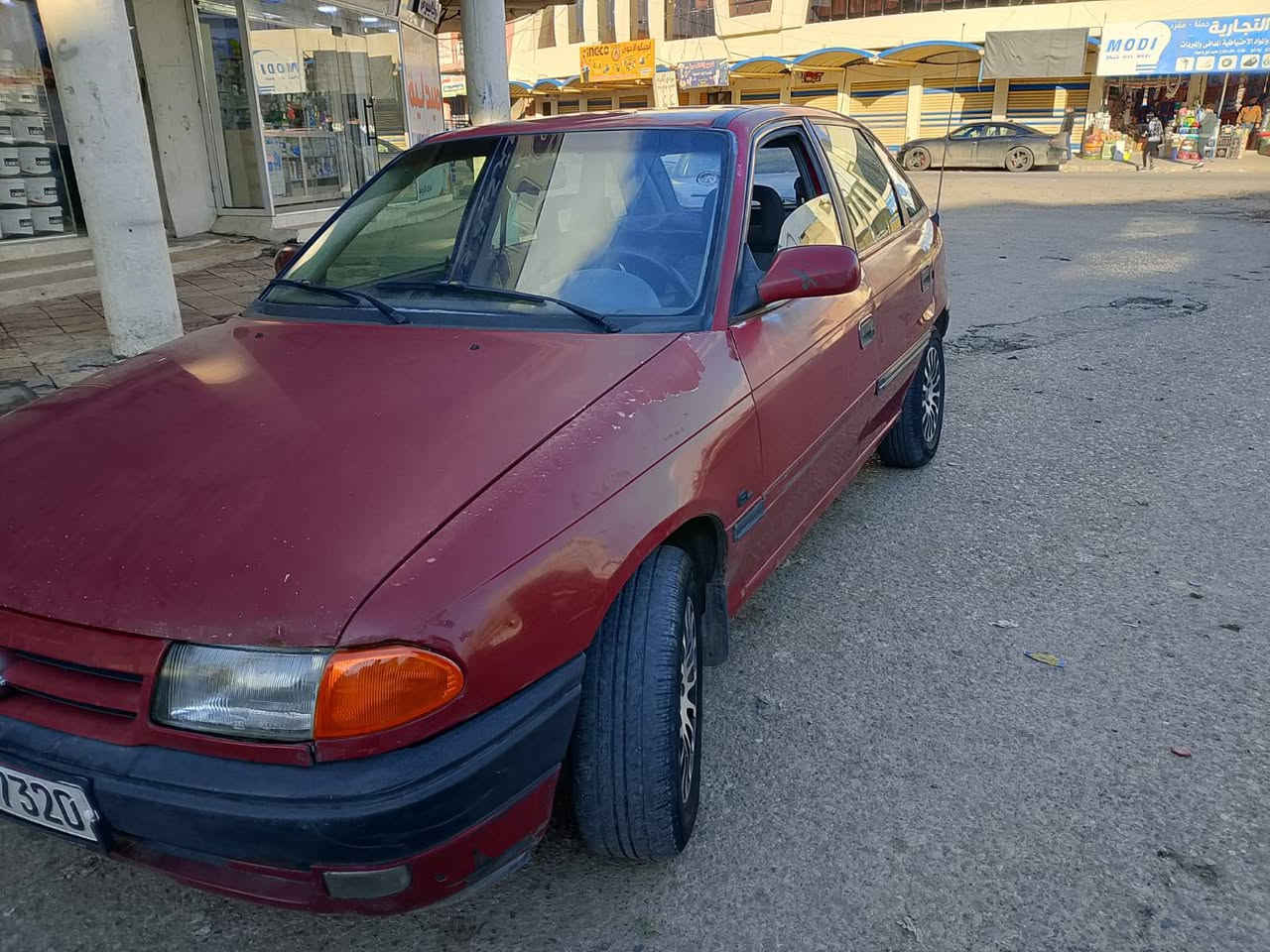 استرا موديل 92 نظيف رقم جديد ويل كب  تايرات نظيف باتري جديد كير محرك ما شاء الله ما مصبوغه والسيارة كدام العين السعر 43 وبيها مجال للتواصل ***********
