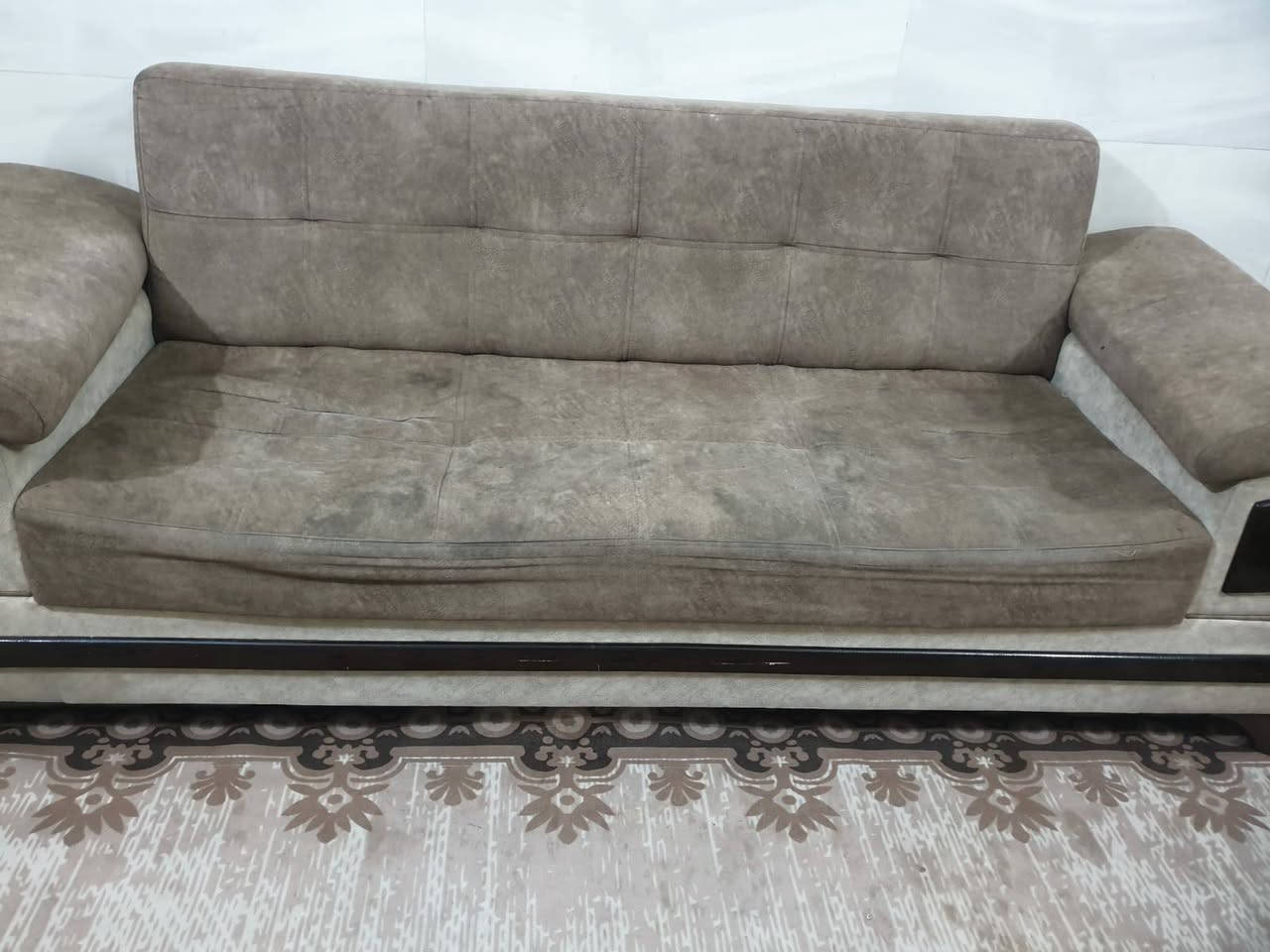 للبيع مستعمل فقط يحتاج تغير اسفنج وقماش المقاعد ب٢٥٠


**إذا كنت صاحب هذا الإعلان وتريد حذفه لأي سبب، رجاءا أرسل رسالة إلى الدعم الفني**