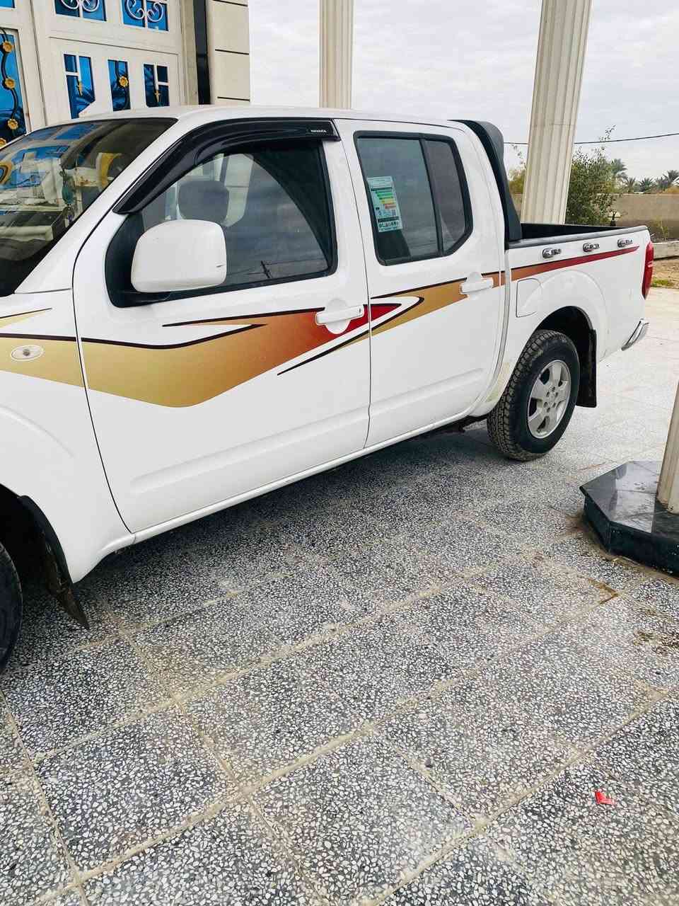 السلام عليكم للبيع نيفارا موديل 2014كير اوتوماتيك سياره جديده جدا تبريد ثلج صدر جديدتخم  تاير مكينه مجفته شغل درجه اولى لاصرف ولاتبخير كله شرط الفحص رقم واسط لاماني تحويل ثاني يوم بيه ملاحظة بسيطه جدآ  السعر 120وبيه مجال للشراي مكان السيارة واسط الصويرة الاستفسار *********** 
وذا مراوس حسب القناعه
