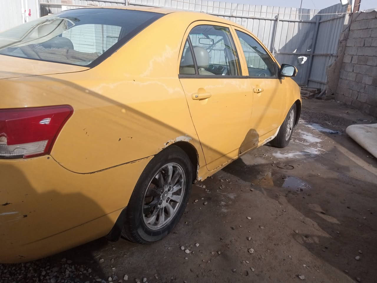 بيوايدي جي ثري فول مواصفات بصمه فتحه كير وتو كير مكينه مكفولات لكشر زين سياره حلوه وجاهزه بل سنويه رقم دولي رايد مراوس بخصوصي رقم بغداد  مكاني بغداد ابو غريب ***********
