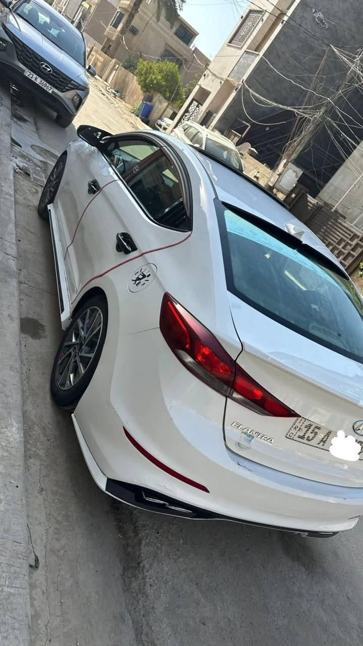 النترا امريكيه 2018 سنويه هزه جديد تحويل مباشر وين ما يعجبك  فول مواصفات بيها صبغ مكانات السونار كدامك سياره جاهزه عنواني المنصور *********** سعرها 115
