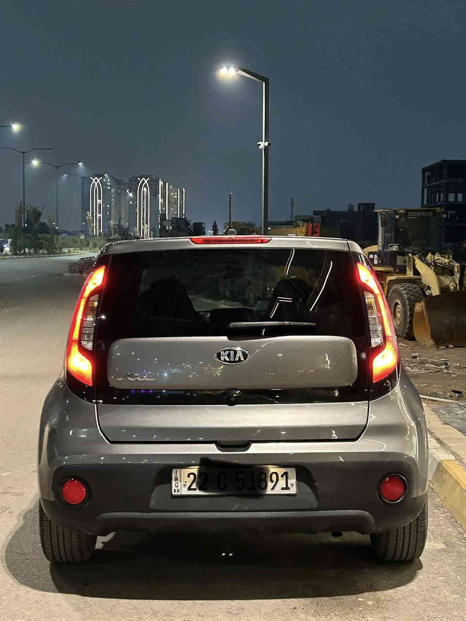 السلام عليكم كيا صول موديل 2018 سياره وارد أمريكي رقم اربيل انكليزي بسمي حادثه بس دعاميه امامي بدون دواخل سياره كلش حلوه فول شاشة وكامره تحكم سترين ويل كب سيارة بعد بيه موصفات سياره كير محرك صدر تايرات باتري كله كفاله سيارة كلشي مايحتاج حلوه مكان سياره حي العامل رقم تلفون ***********
