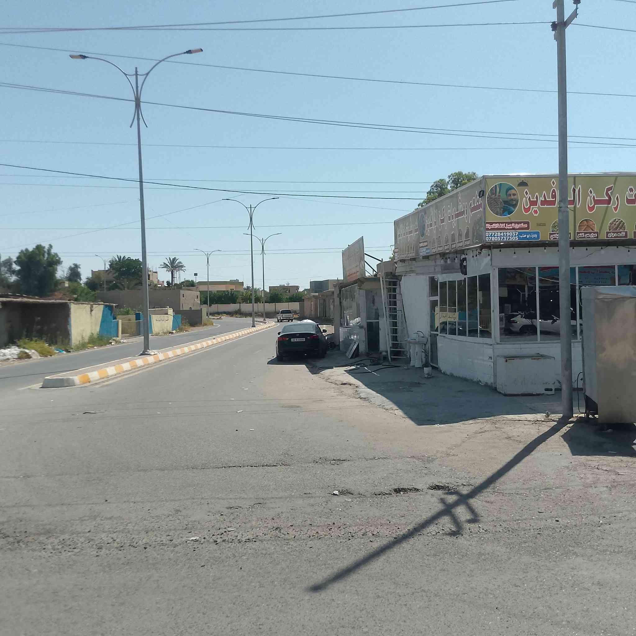 السلام عليكم ورحمه الله وبركاته اخوان موجود مطعم للبيع المطعم جاهز من كل الادوات اللي شوايه دجاج شوايه كباب شوايه قص مجمده طباخ مال طبخ تمن مرق براد مقبلات كبير حمايه مال تمن ومرق كبيره وبالاضافه مع المطعم مخبز جاهز بصف المطعم مكان المطعم البورصه السايدين مقابيل افران جنة العلم والمطعم شغال 24 ساعه والتواصل على هذا الرقم ***********
