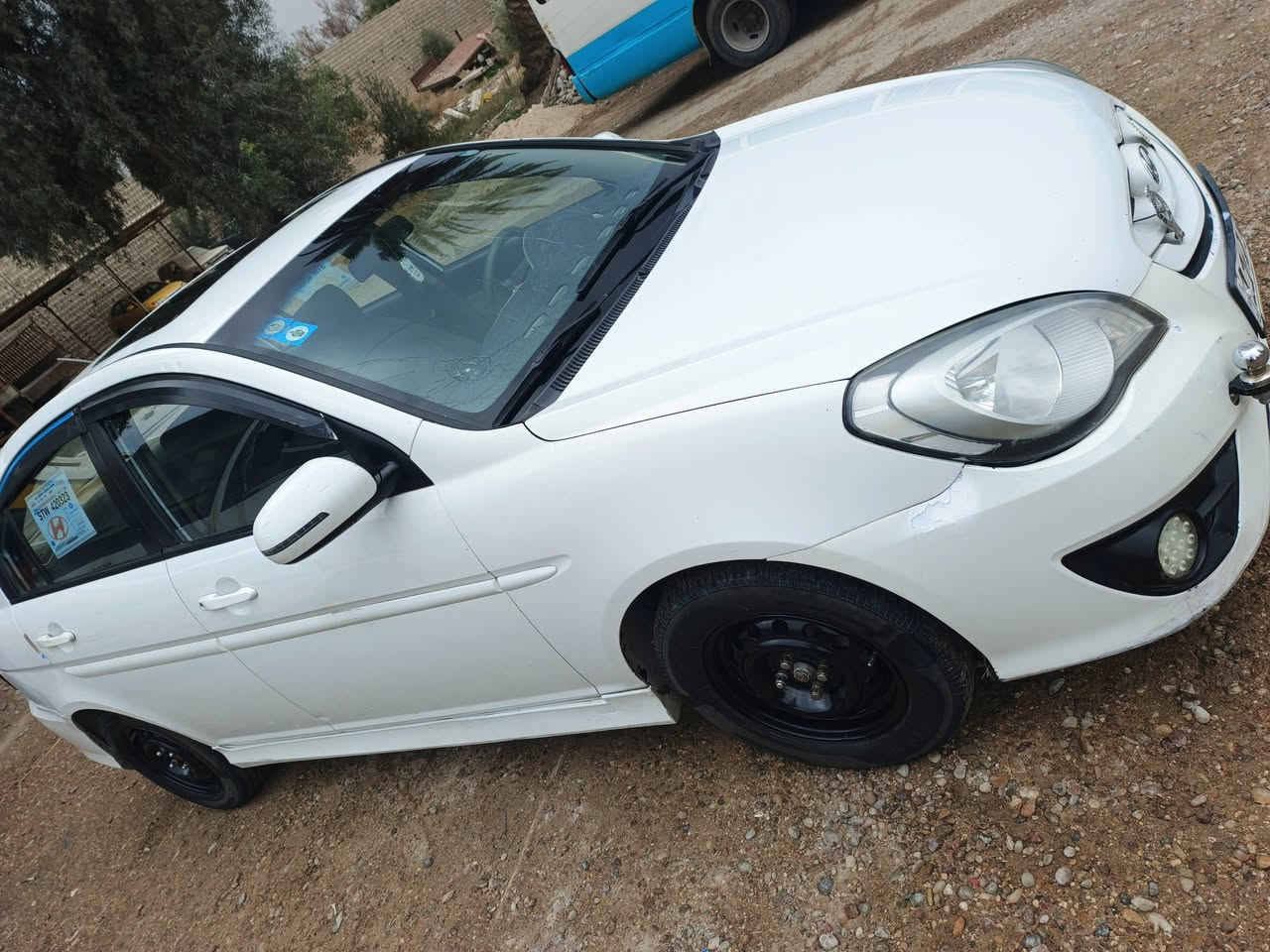 سلام عليكم سيارة للبيع اكسنت موديل 2011سيارة تبيد تتفئة مرحرك خير من الله بيهة بنيدوجاملغ سعر90 وبيهة مجال شي بسيط ***********,,***********, مكان بغداد ابو غريب
