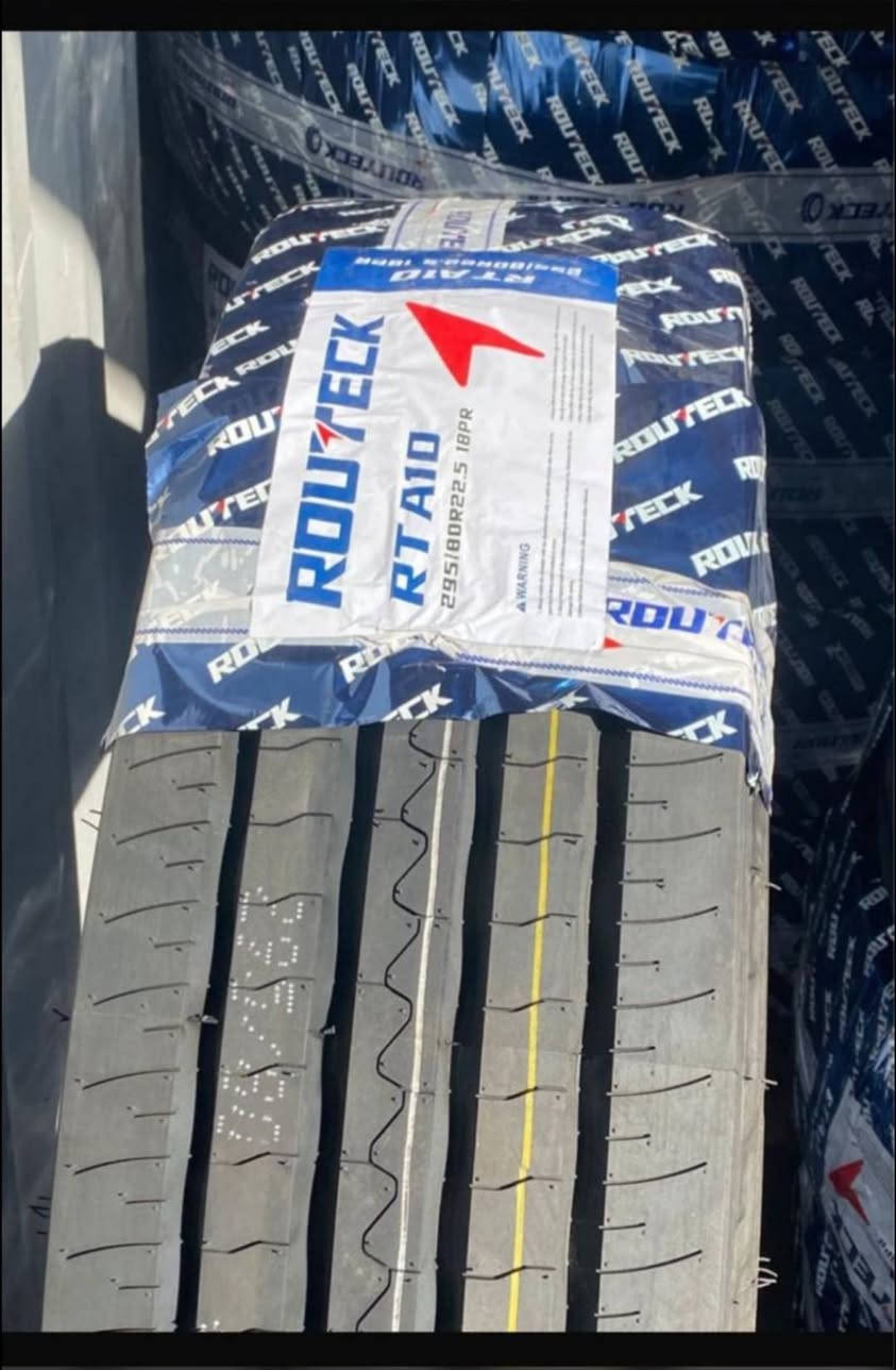 اطارات روتك +جي تي درجه اولى حجم 295R80 22-5 باص إنتاج حديث السعر مناسب مع توفير خدمة توصيل للإستفسار الاتصال ***********
