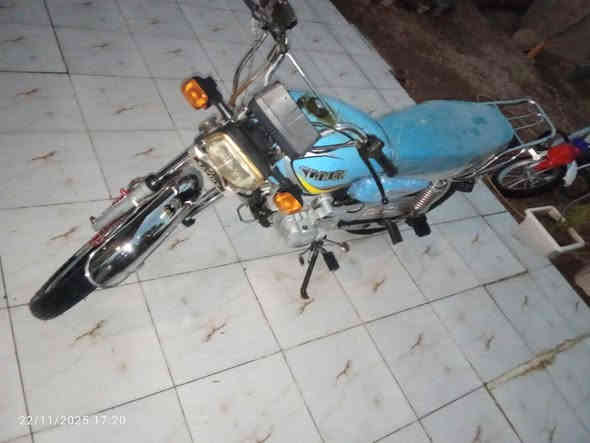 السلام عليكم اخوان سيفان موديل 2023 اوراق اسكنر محرك بل ليلون شلعه او معدل محرك  مامفتوح نضافه شوفت عينك مكان حله مركز السعر 490بيع مستعجل للستفسار ***********
