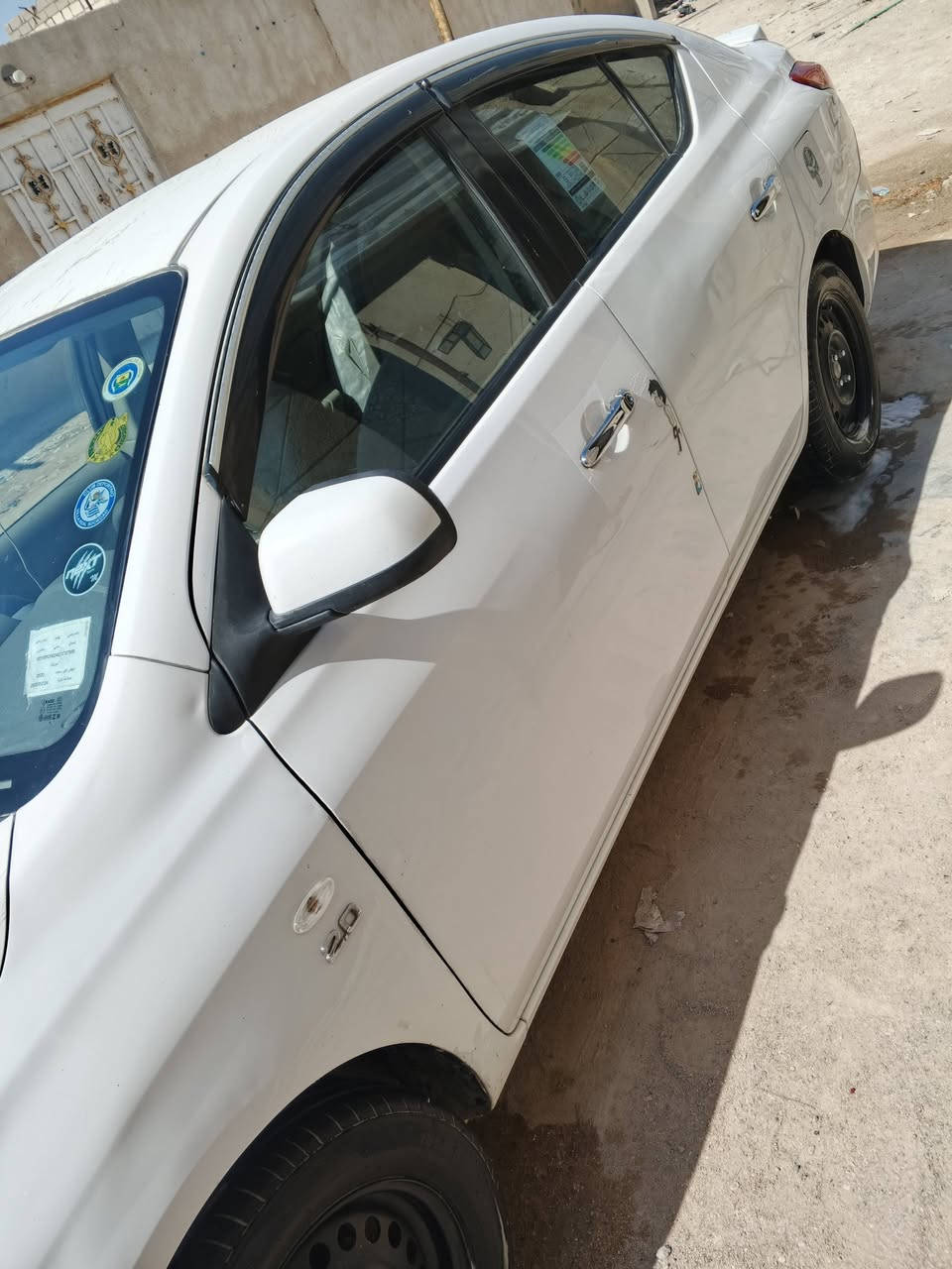 سني للبيع 20 رقم بغداد ماشية 200 تحويل او وكالة حرة حالياً... ابيع شوف العين مكفولة من الگلبة والتجية والصبغ العام  *********** مكان الزبير السعر 90 وبيها مجال .
