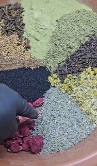 حنة علاجية • منع التساقط • تكثيف الشعر