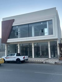 عمارة طابقين • ٣٠٠م • البكر قرب كيا