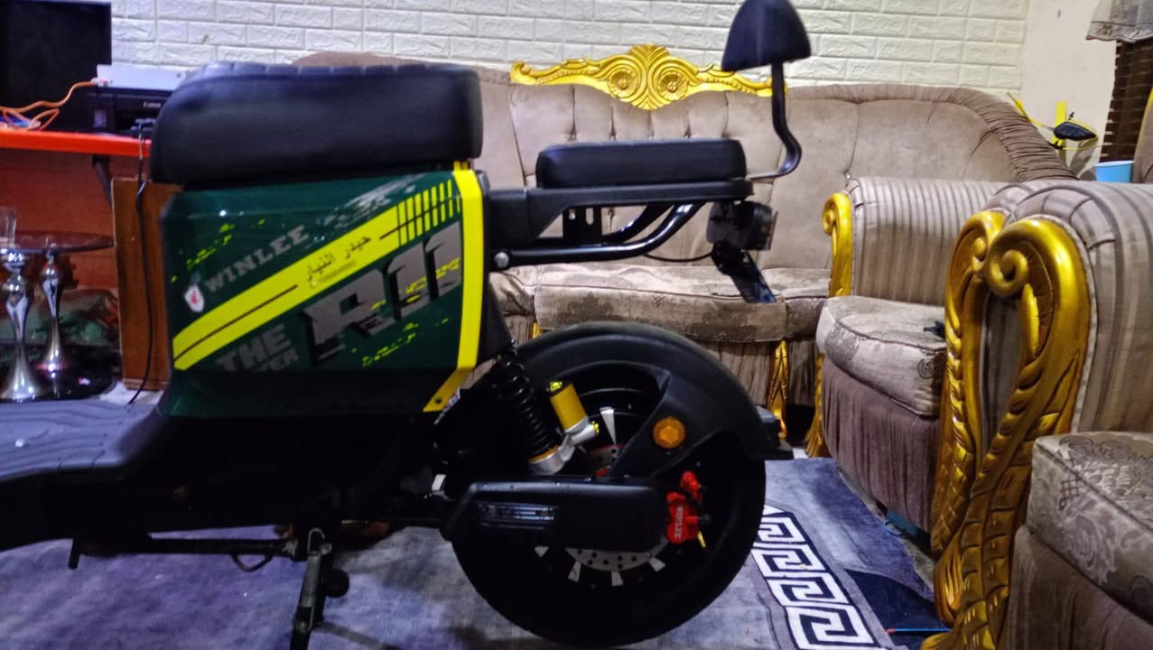 دراجه شحن ار 11مديل2025بعدها بل جيس شخط ما بيها وبطاريات كبار3 كلهن جدد وقويات سريعه  سعرر550بصره نواب ظباط مقابل مستشفى العسكري غراظها موجوده مرايات زنجيل كفات شاحنه ***********
