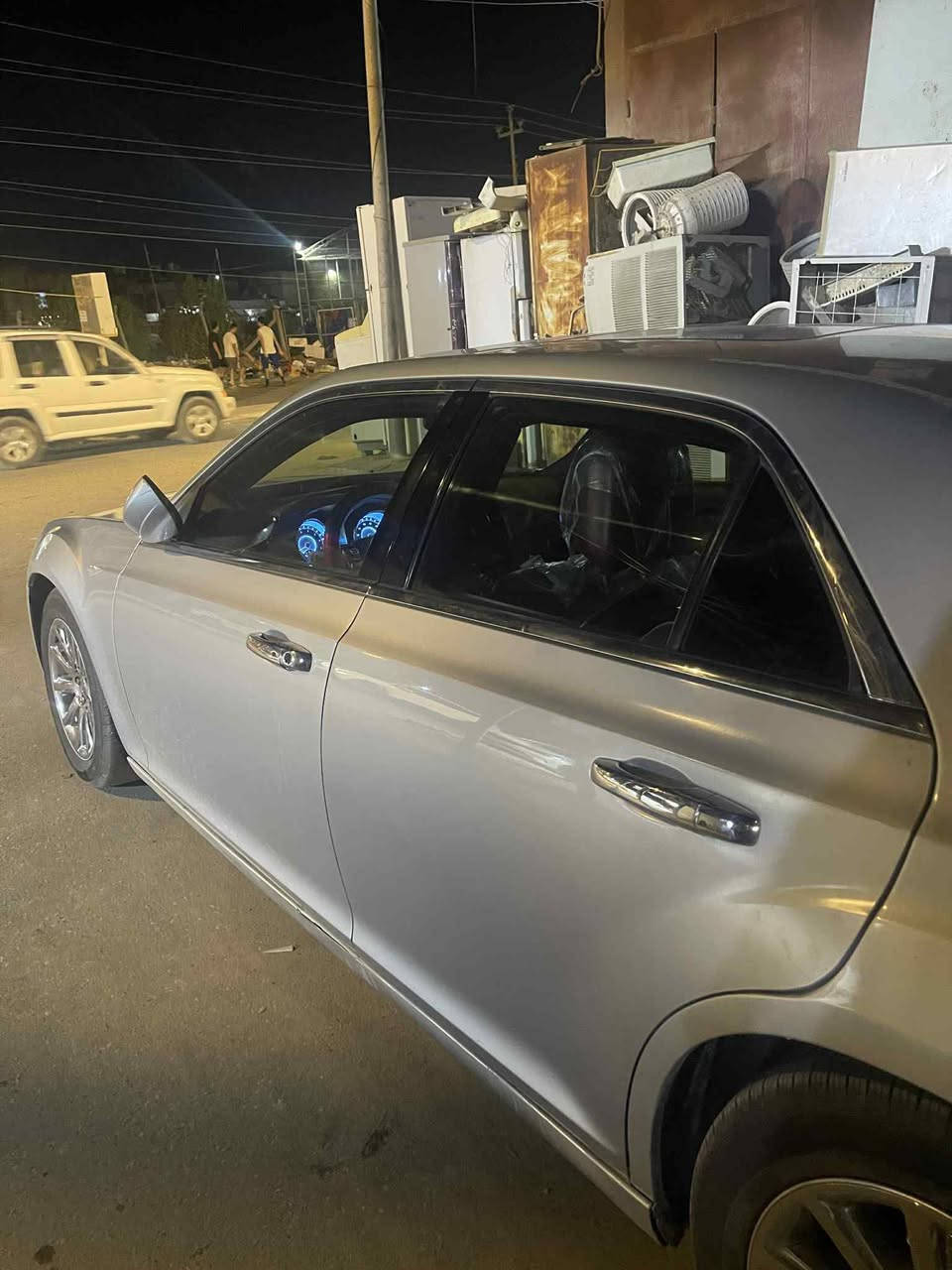 اوباما ١٣ فول قطعتين السعر 150.    ***********
