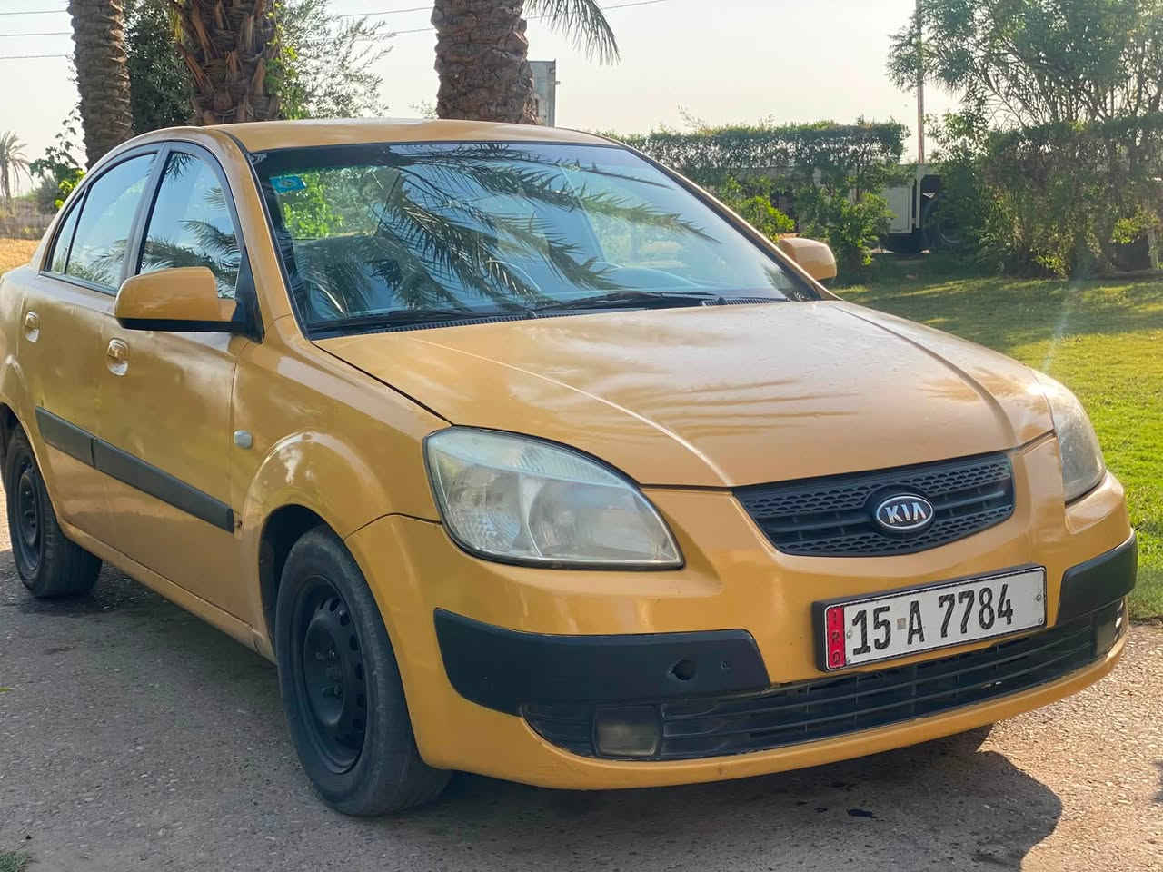 السلام عليكم كيا ريو خليجي  2007 بسمي محرك 1600 جديد بدون تنقيص وتبخير تبريد ثلج سياره بيها تصليح هلالت ودوسات فقط كفاله سياره خير من الله جاهزه لشغل ***********/*********** مكاني ابو غريب 65 وبيها مجال
