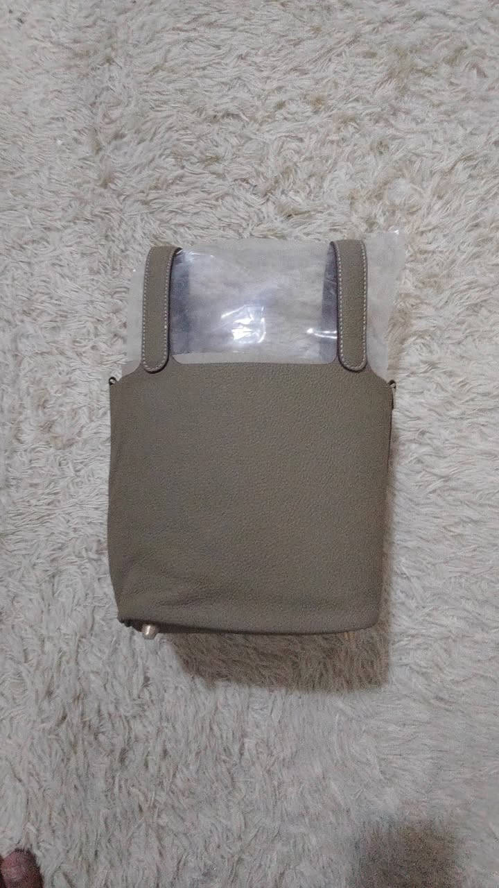 يوجد توصيل 🚗 جميع محافظات العراق.


**إذا كنت صاحب هذا الإعلان وتريد حذفه لأي سبب، رجاءا أرسل رسالة إلى الدعم الفني**