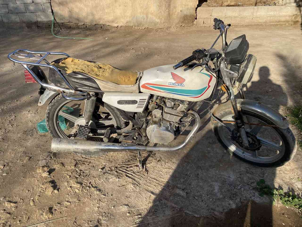 سلام عليكم للبيع ٢٠. اوراق كاملة مل ترقيم سعر ٣٠٠بيهةًمجالمكان ديا لة بعقوبة ناحيت العبارة(***********)
