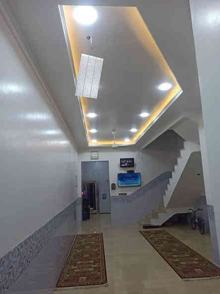 السلام عليكم بيت للبيع مساحه 250متر شغل درجه اولى حديث 2024 في حي النهضه خلف سوق ابو جميغ بيت قاطين مكوناته
2صاله 4غرف ثنين سويت كامل حمامات عدد 5 سطحين اساس وسقف كونكريت مسلح رباطات شغل درجه اولى بيت كلش متعوب علي مواد كله من الزين غير متواجد على الفيس تصال على رقم وعرف باقي تفاصيل مطلوب اسكان 50مليون
***********.  ***********
