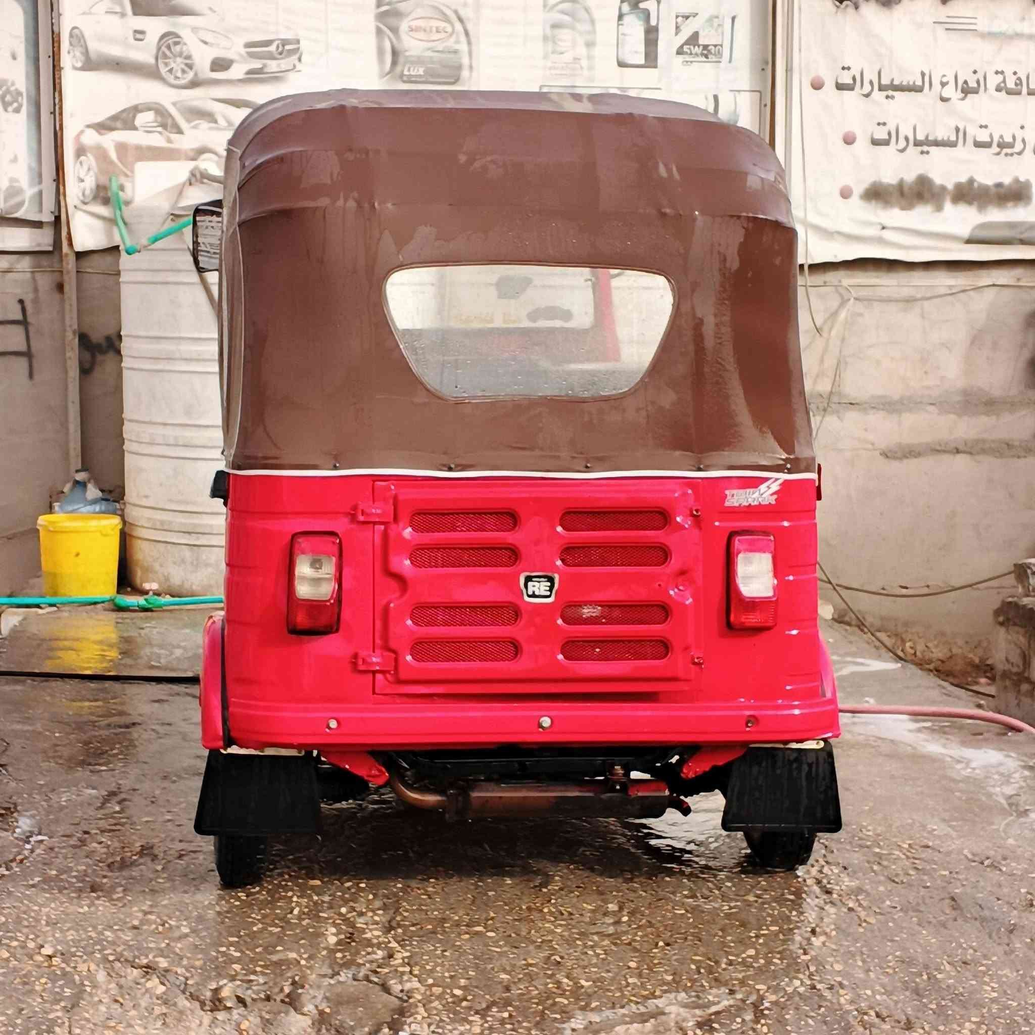السلام عليكم تكتك موديل 18 سنويه وارقام  جاهزه كبل للشارع ما ناقصها برغي مكاني كربلاء حي الغدير الاستفسار ***********
