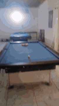 باقي ميز واحد ماستر مع عارضه مع كراسي حديد مع فيشه  مع صور قاعه مع تلف...