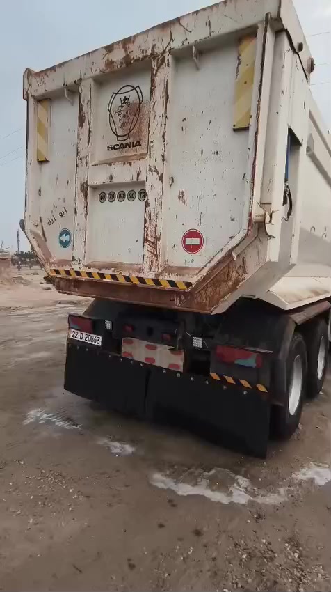 سلام عليكم من رخصة مدير الكروب سكانيه عكرب قلاب بلادي موديل 2012 أصل رقم أربيل بسمي سنويا ورقام جديد باج بطن بلاد مكينه شيراوي 420G كير 4ب4 تخم تاير بل كارتون مجموعه ورده  ذرعته 28 متر بدون تعلاوه سياره كير مكينه شاصي مجموعه كله كفاله عامه سياره مانقصها برغي كبل لشغل للاستفسار اتصل *********** / ***********
