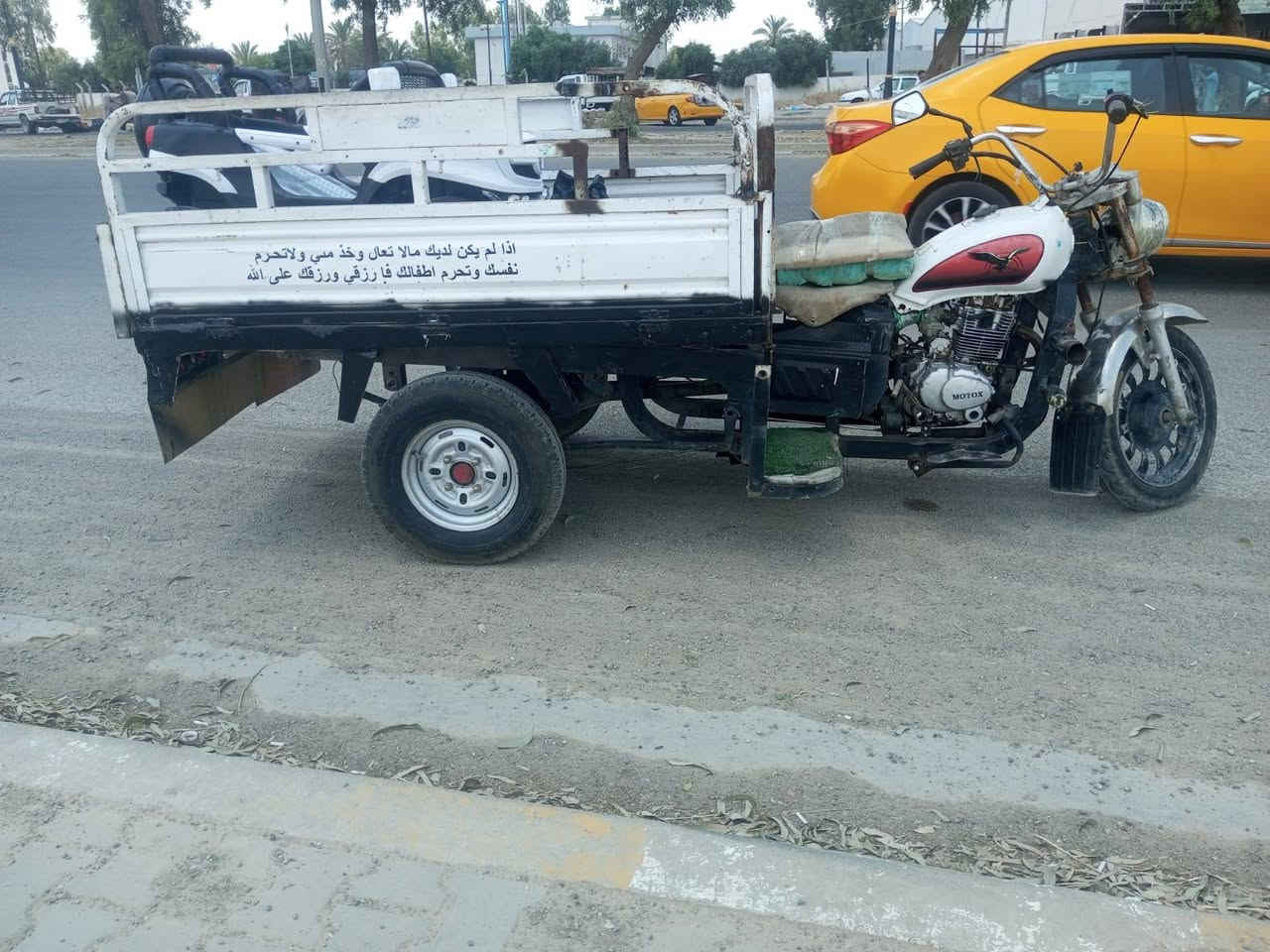 سلام عليكم شباب ستوته للبيع موديل ١٩المكان كركوك قادسيه الثانيه السعر 750وبيهة مجال حك الجيه ***********
