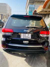 وبركاته  جيب كراند شيروكي موديل 2020 للبيع  لمتدد بلاص لون بنفسجي مميز...