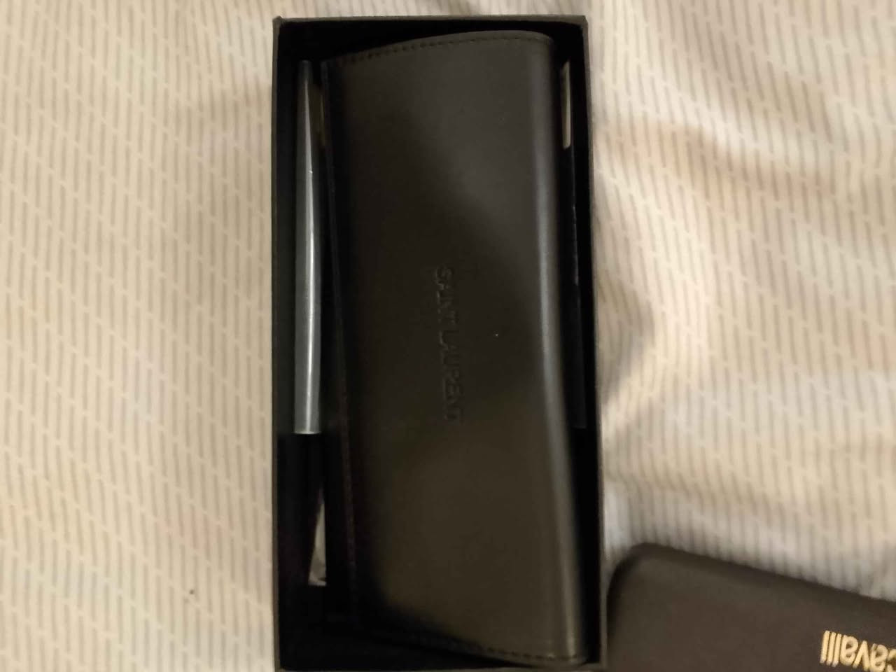 مجموعة نظارات شمسية مستعمل ولكنه جديدة 
ماركات عالميه بغداد, العراق


**إذا كنت صاحب هذا الإعلان وتريد حذفه لأي سبب، رجاءا أرسل رسالة إلى الدعم الفني**