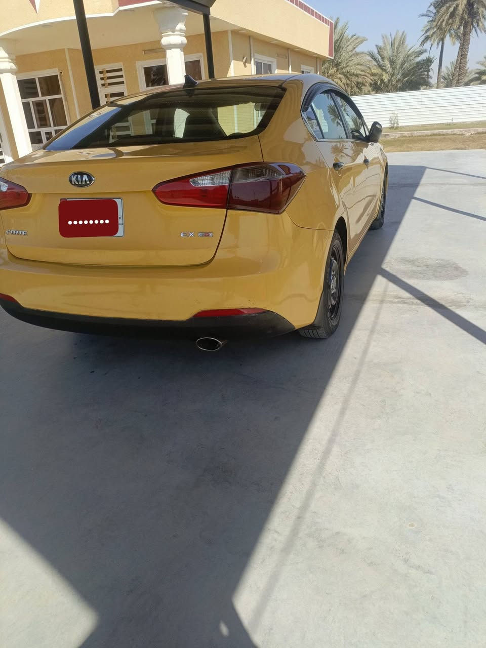 السلام عليكم سياره فورتي 2015 للبيع وارد امريكي حادثه قبق البانزين السياره خير من الله محرك 2000 تخم تاير جديد حداديه جديده السياره كامله ع اخر وجه سعر السياره 105ورقه المكان بغداد المدائن سلمان باك الرقم ***********
