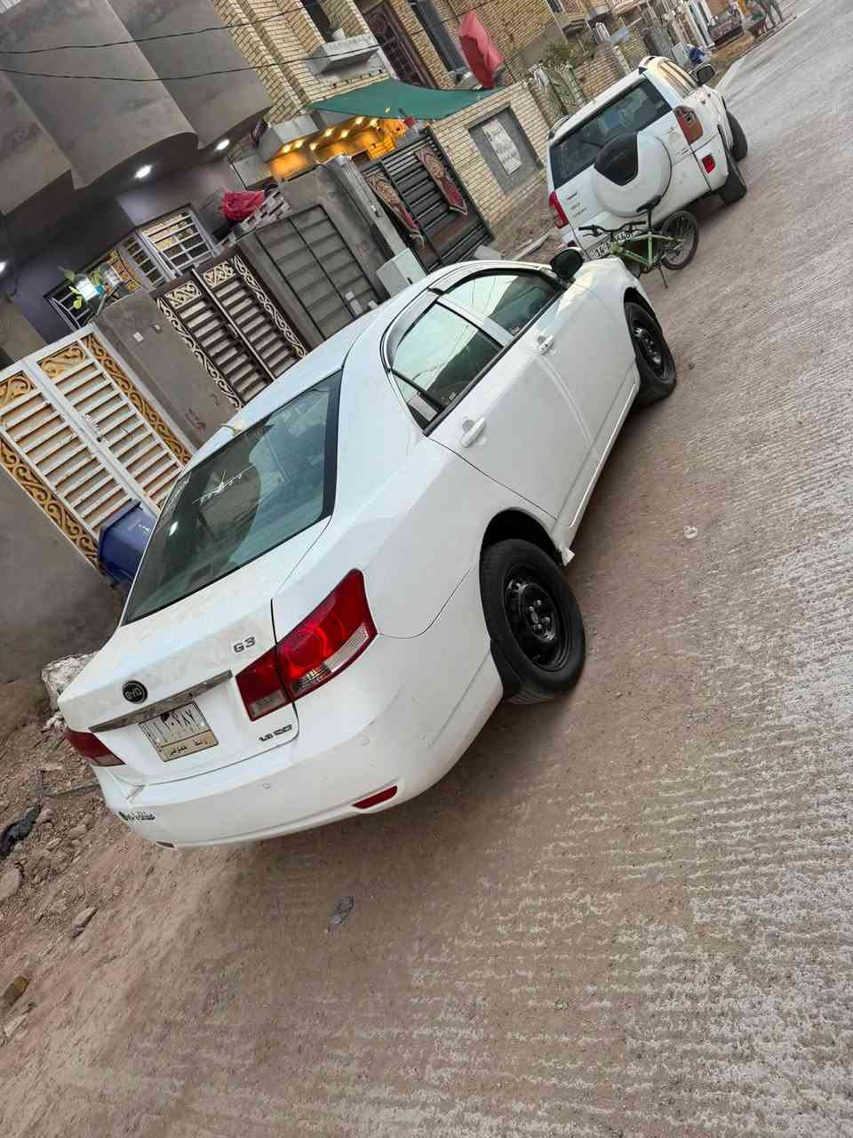 بي وايدي G3موديل 13 اوتماتيك
كير وحرك  وتبريد وتخم تاير مكفول دواخله نظيفه
فقط باب بي طخه مصلح 
جاهزه بدون نقص 
السعر 44
مكاني واسط الكوت 
***********
***********
