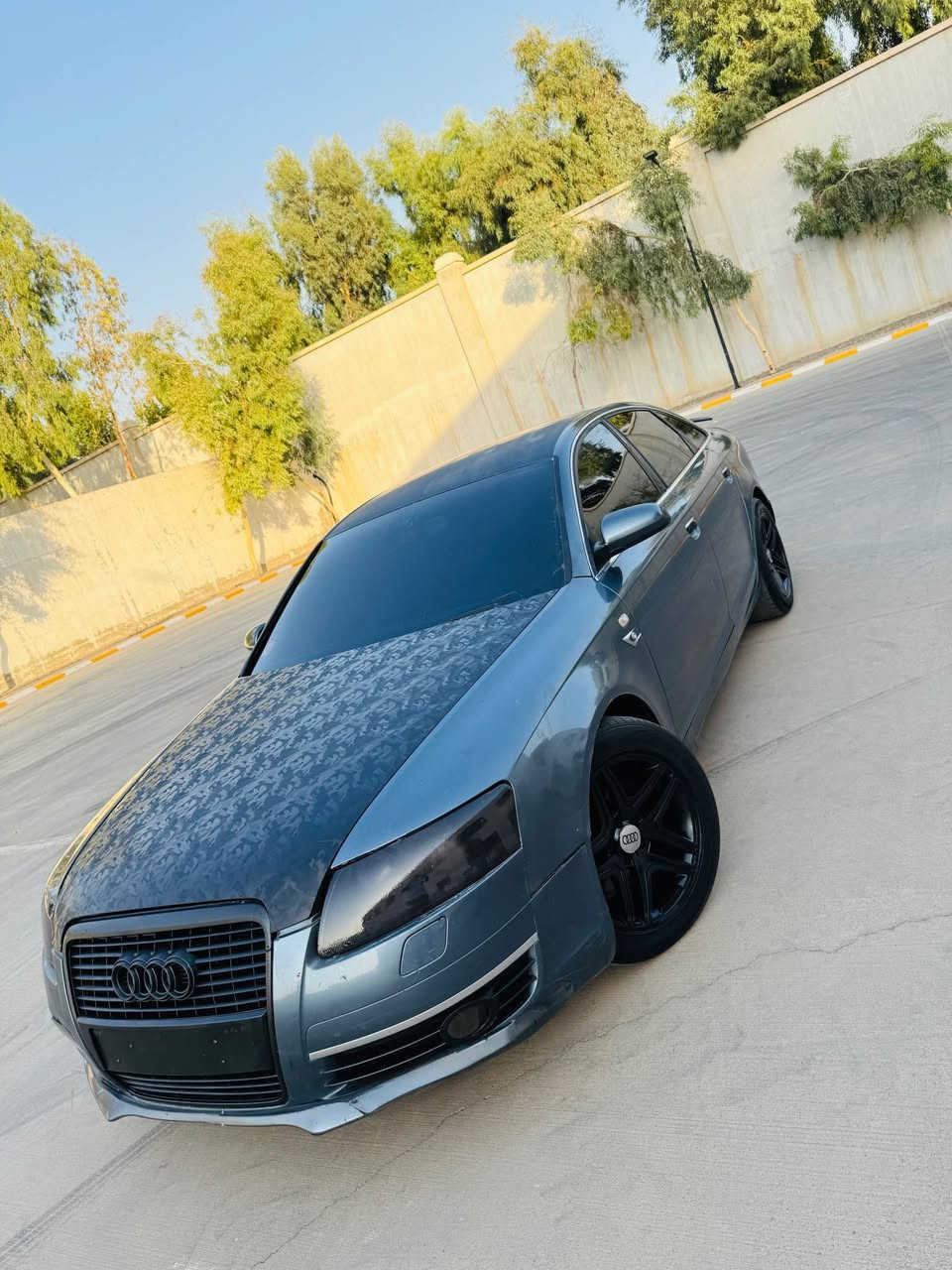 Aud A6  
مۆدیل ٢٠٠٧
٢ پارچەی بۆیاخە بێ ناو گرتن  
رەقەم ئەوروپی مەنەفێست 
سەیارەیەکی پاک و جوانە کامل دەستکاری کراوە  دفیوزەر +باڵ+ دەبڵ گزۆز+ ویلی سپۆرت +شواربی دەعامی + کوشن سپۆرت + شاشە 
گێر و مەکینەی بە شەرت کارەبایەتی مەزبوتە 
نرخی ٣٨ وەرەقەیە و کەمێک مامەڵەی تێدایە گۆرینەوەش دەکەم بە شتێک بە دڵم بێ
ناونیشان هەولێر 
ژم 
*********** أربيل, العراق
