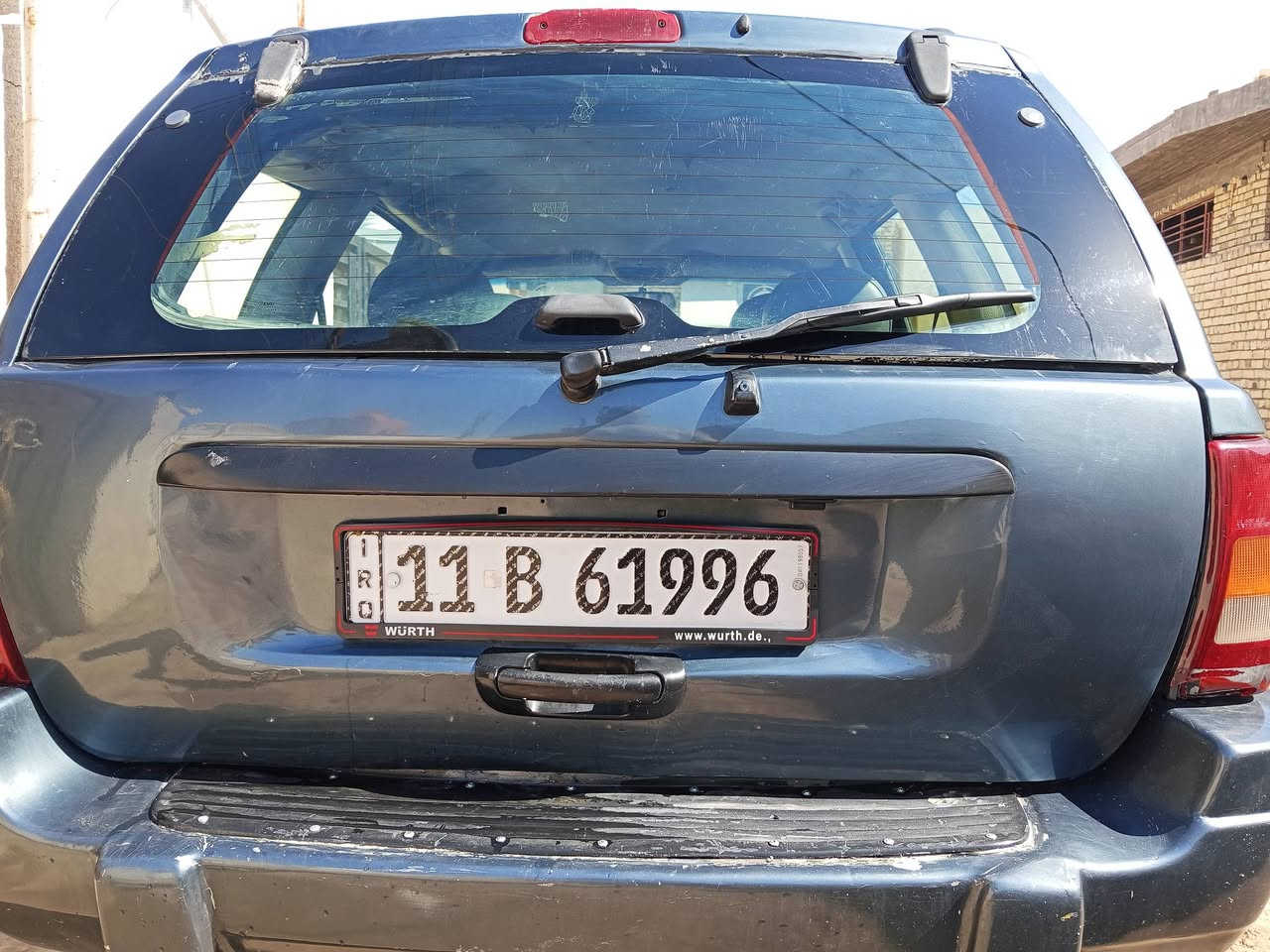 السلام عليكم من رخيصة الادمن جيب شيروكي 2004 بيع او مراوس حسب القناعة التفاصيل على رقم الهاتف وبه واتس اب *********** علما السيارة باسمي و تحويل ثاني يوم
