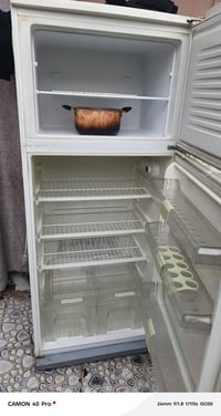 ثلاجه • حجم كبير • شغالة