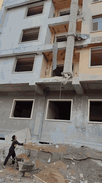 مواد بناء • تصعيد وتنزيل • طوابق ١-١٢