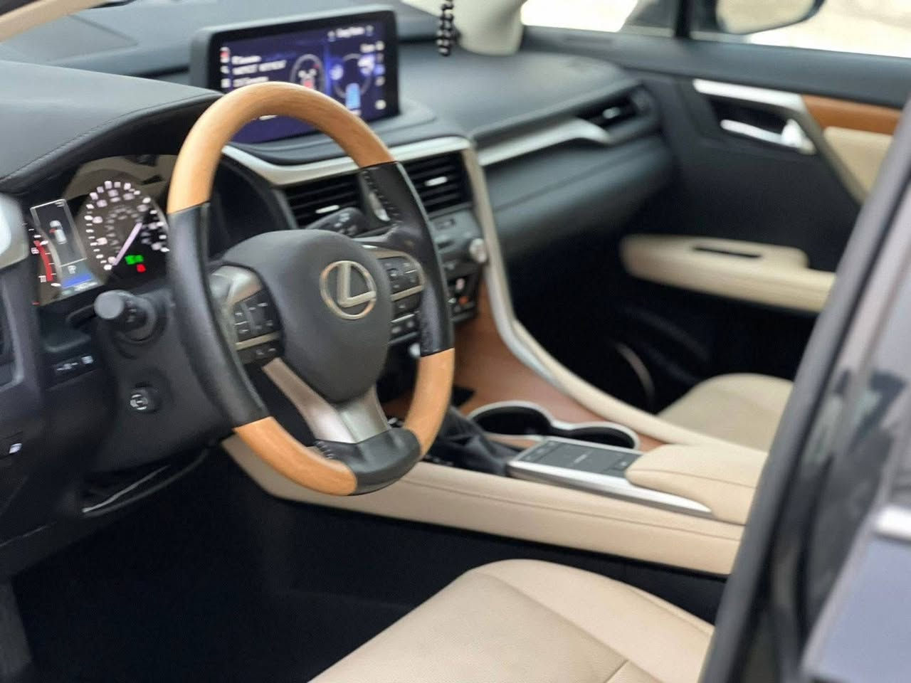 بسم الله ماشاء الله 
معرض الاصدقاء المركزي
لتجارة السيارات الحديثة 

للبيع لكزس RX هايبرد وارد امريكي
موديل السياره:2022
رقم بغداد الجديد
فول فول مواصفات 1/1
ضرر السياره:جاملغ وباب فقط
السعر:$290

للاتفسار الاتصال على الأرقام التالية 

***********

📍الصقلاوية مجاور محطة تعبئة وقود الصقلاوية الحكوميه
