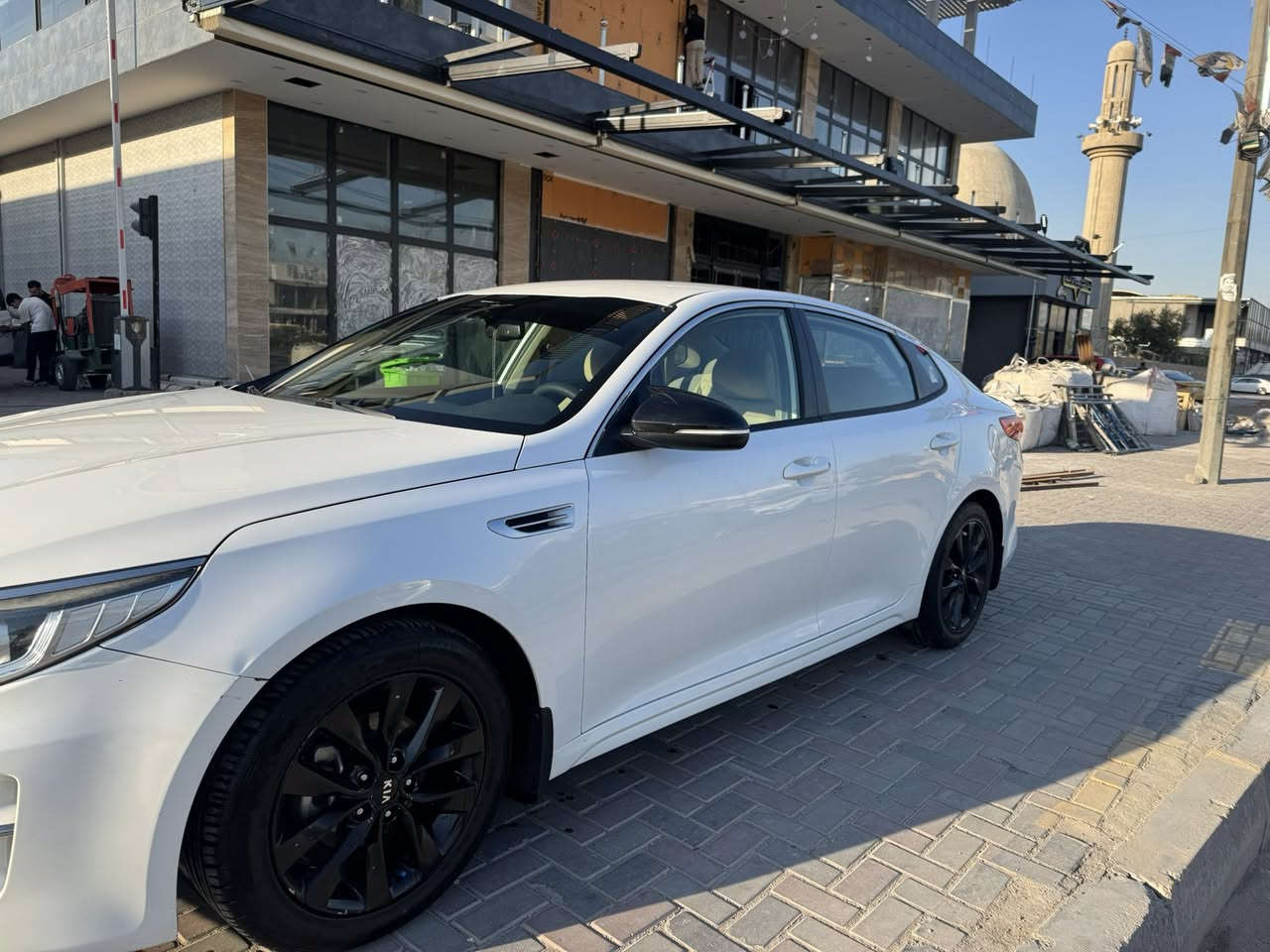 سلام عليكم 

كيا اوبتما 2017 خليجي للبيع فقط مكينة 2000 دوش رقم بغداد الدولي الجديد باسمي ماشية 71 الف كليو قابل للزياده 

سيارة مكفوله من الصبغ والضربة فقط بارد ورصعتين وكم حالوبه مال بغداد متبين اصلا اله سونار وتركز بيهن 

كير مكينه ع وضع الشركة جديدة السياره وحلوه نقص ويل واحد بي عواض بسبب طسه ومعدله ومابي شي سياره 

مكاني بغداد شارع فلسطين *********** 

السعر 158  وبيهة مجال للشراي
