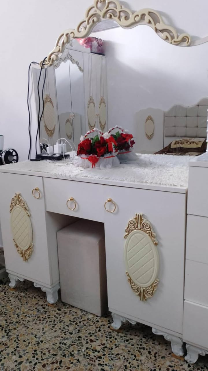 للبيع غرفه تركيه
النظافه واضحه
السعر ٥٥٠
موصل منطقه اجديده


**إذا كنت صاحب هذا الإعلان وتريد حذفه لأي سبب، رجاءا أرسل رسالة إلى الدعم الفني**