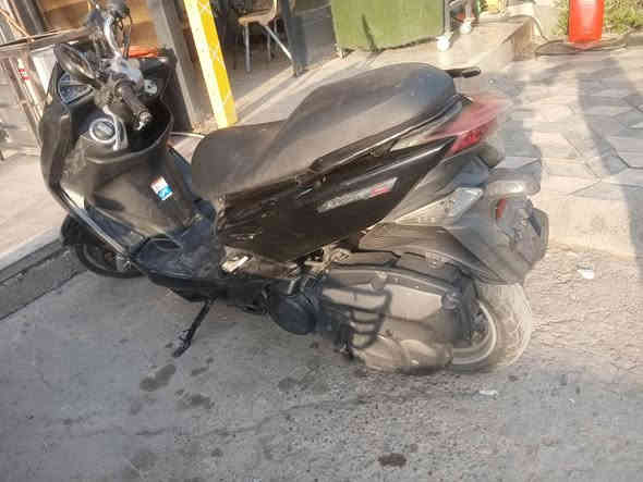 سلام عليكم دراجه للبيع دراجه مكينه كفاله نضافه الكفرات ٨٠ بلميه تايرات جدد دسكات جدد شلعه معدل مكينه خرسه الدراجه ناعمه كلش وكلش نضيفه الله شاهد للبيع السعر ٩ونص وبيها مجال حك الجيه  مكاني بغداد الشعب حي التجار ***********
