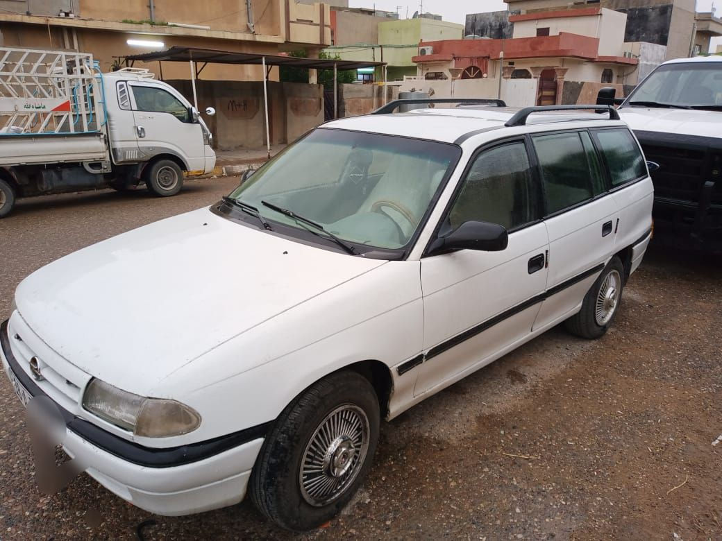 للبيع
موديل ١٩٩٣
صبغ احزام انطيها صبغ عام
كير بالشرط
محرك ٢٠
محرك بي خربطة كهربائيات
رقمها بابل مشروع وطني
شرط التحويل. 
سعرها ٣٧ ورقة
للاتصال /  ***********
مكاني كركوك.
