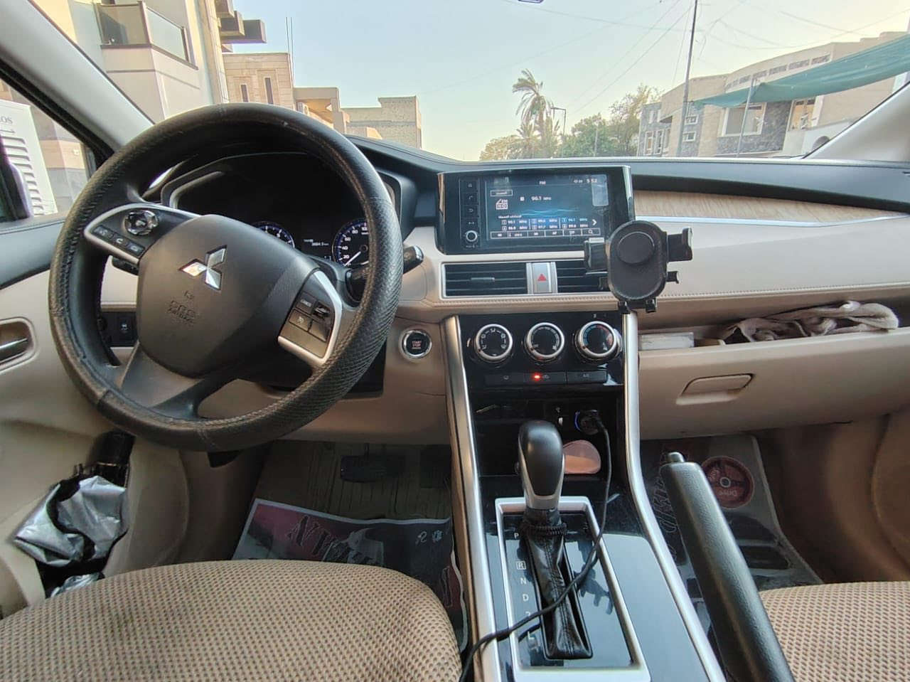 السلام عليكم للبيع موديل ٢٣ مكفوله  رقم صاحب السياره ***********
