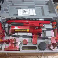 جاك تعديل  4طن السعر 100 ألف اكو توصيل كافه محافظات رقم موبايل 0770132...