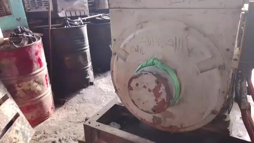 السلام عليكم للبيع مولدات كمنز 6 وربع استندر 500 كيفي ابيع طافي ع وضعيتهن  تواصل) ***********
