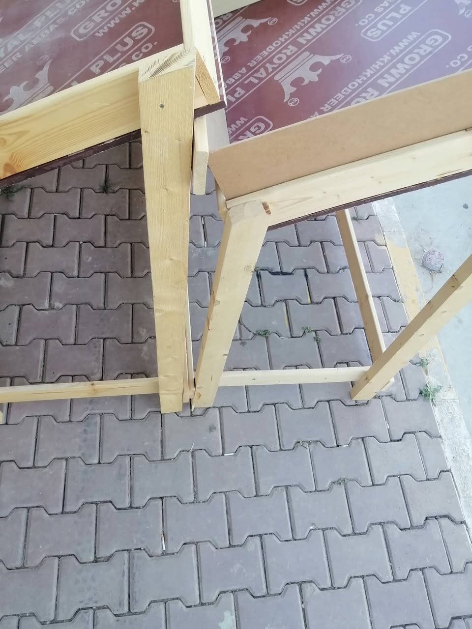 ميوزه مخضر جديده غير مستعمله عدد ٣ اثنين ٣ متر واحد متر ونص للبيع شوراو مجمع شقق شوراو للاستفسار الاتصال على الرقم ***********
