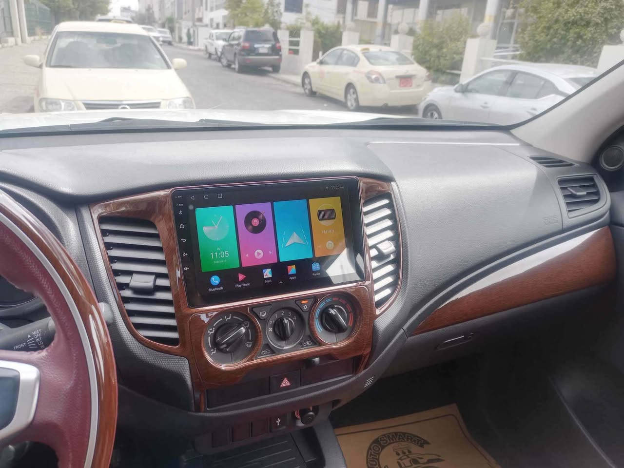 السلام عليكم
ميتسوبيشي L200 فور ويل مكفول كفالة عامة 
4*4
عداد 88،000 حقيقي 
موديل 2023
بانزين 
المواصفات ::. 
كاميرا 360 
شاشة كبيرة بلادية اندرويد 
الشاشة للتحكم بالسيارة
گير عادي
المقاعد جلد كامل 
الداخل احمر كما موضح بالصورة 
السيارة مكفولة بالكامل لا ضربة ولا صبغ 
رقم اربيل 
رقم اللوحة رقم مميز جداً 
 دفتر بنزين لمحافظة كركوك موجودة 
موقعي كركوك 

لمعرفة السعر يرجى ارسال رسالة للخاص او الاتصال على الرقم التالي 

***********
