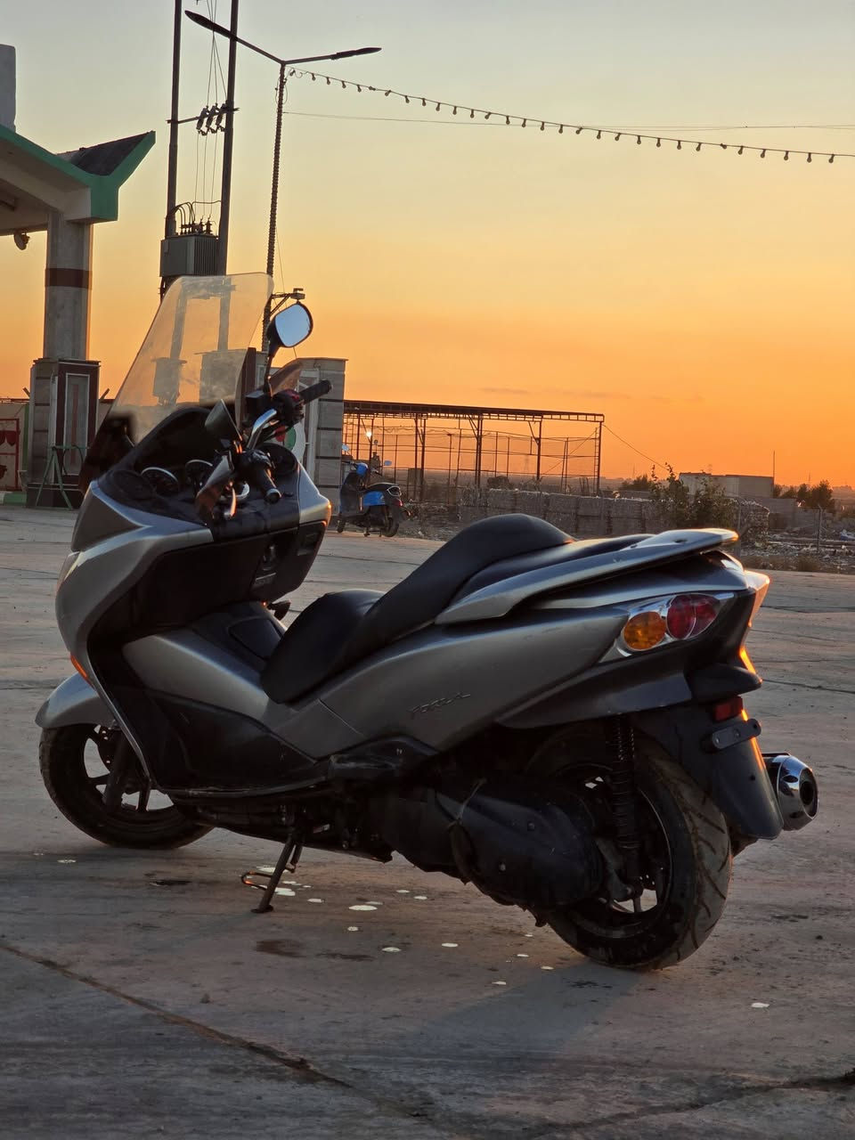 السلام عليكم فورزا 0\10 للبيع 
مكينه وكير بلادي ما ممدود على درنفيس ابد 
مكينه ناعمه خير من الله
بصمه 
ماخذها رمبه 
السعر 10 اوراق
للاستفسار ***********
***********
