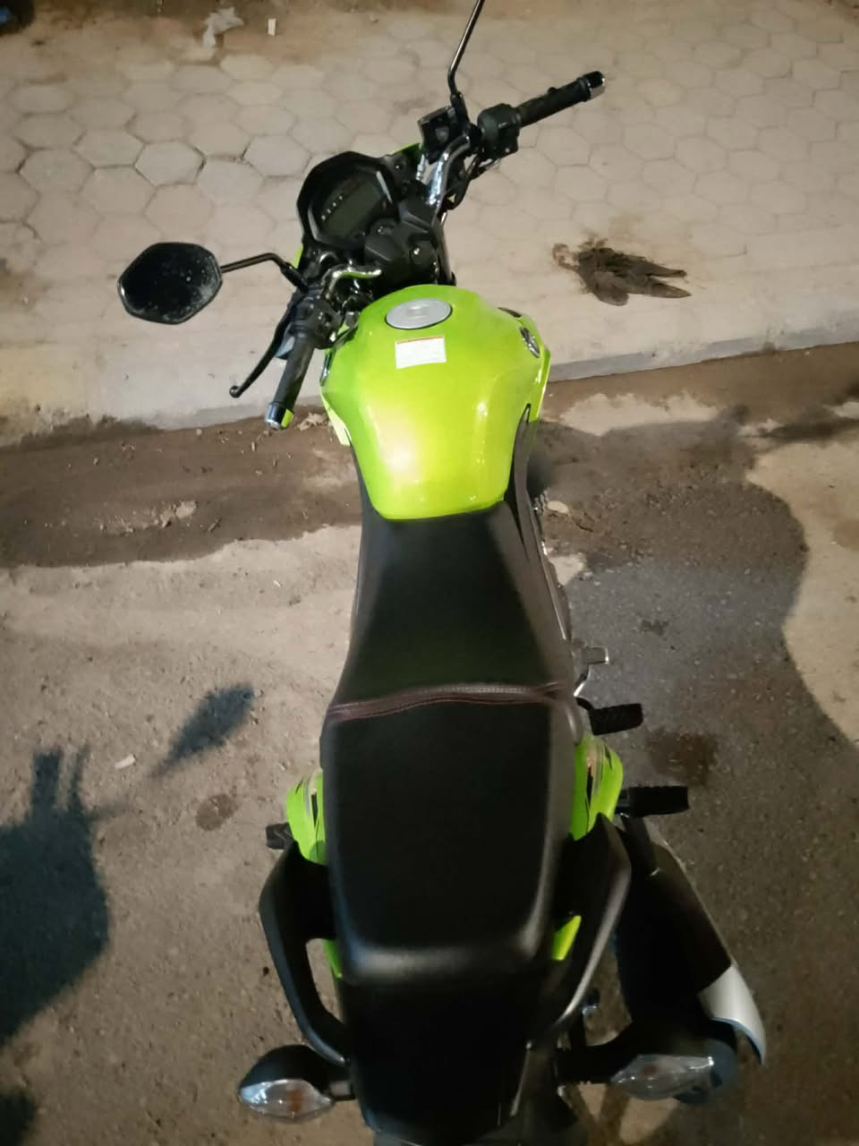 هاوجي للبيع موديل 23 مسجل لوحات انكليزي بعده زيرو ماشيه 2000 سعر 21 ورقه وبي مجال العنوان الرمادي الورار الشقق الحجريه رقم الهاتف ***********
