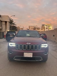 جيب كراند شيروكي 2022 Limited فول مواصفات عدا الجك  وارد امريكي ماشيه ...