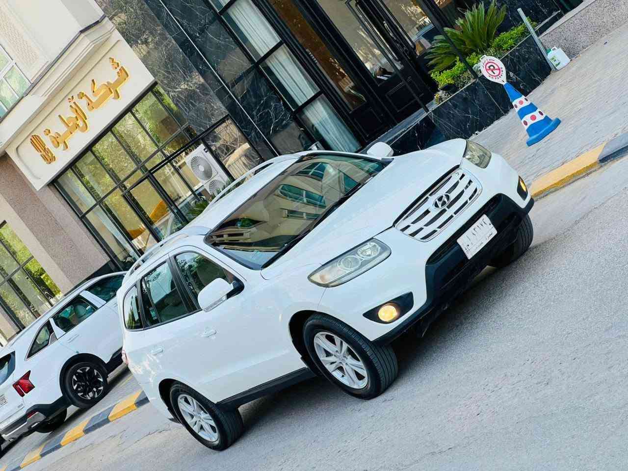 هونداي سنتافي خليجي مديل 2010  سعر 113 وبيه مجال للاستفسار الاتصال *********** خليجي بيه صبغ جاملغ وبنيد بدون دواخل كفاله شاصي ولغد وبدنه مكفولات ولباقي كفاله عامه مواصفات شركه لعامه داخل بيجي سبعه 7راكب ثلث قطع تبريد تحكم ستيرن حساسات خلفيه مري كهربائي شاشه يباد كامره دواره مكينه سته 6سلندر  مكينه وكير مكفولات حداديه جديدهه تخم تاير جديد تبريد شغال ثلج سنويه لل 28مشروع وطني سياره جديده وجاهزه وأي نقص مابيهه مكان سياره كربلاء كربلاء, العراق
