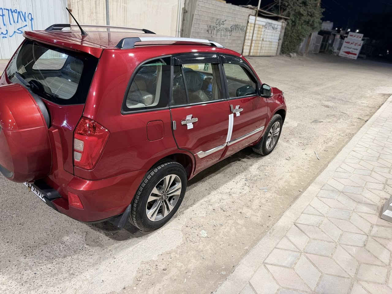 السلام عليكم 
TIGGO
 تيكو 3 
   موديل  2018شكل 2019  استلام  (2025 )🔹️🔹️  ✔👍 سياره جاهزه من كل. نواحي سياره. على. وضع شركة 
 ماشية (km19) حقيقي. سيارة ع. وضع زيرو  ( شرط  مكفولة من  ضربة  وصبغ   ⛄️⛄️⛄️)
    كير   ومحرك خير من الله  بسمي  شرط تحويل.ثاني. يوم هزه جديدة رقم إنكليزي. جديد يعني ما. راح  تعب 😱😱بتحويل وهم  بتحويل. ما يكلف غير (30الف)   سنويه.  جديدة تنتهي نهايت (2027)
#مواصفات_السيارة
🌳موديل  2018شكل 2019
🌳فتحة سقف سلايد رووف 
🌳 محرك 2000 cc مرغوب ☀️شرط برغي واحد ما. مفتوح بي 
🌳 كير  اوتو  ميكانيكي  مرغوب  شرط برغي واحد ما. مفتوح بي 🔥
🌳عدد AIR BAG 2 
🔦لايت LED منظومه زنون  اصلي   
ترايش. جامبو 🧑‍🍼🧑‍🍼
سبير منازل. 🛞 مع معدات 
نظام ترحيب 🔱🔱
شاشة كبيرة 📺 ايباد 
حساس خلفي مع كامرة  📷 بلادي 180 درجة 
حاكية وبلوتوث 
نظام مثبت سرعه 🚉
لد نهاري بلادي ☀️☀️
اشاير بل مري 🪞🪞
دبل سوي. 2 🔑🔑
🔦كشافات هالوجين
🔦بك لايت LED
🚘 تخم  الاطارات  جديد  شديتة قبل سبوع (ياباني) 
بطاريه  جديدة   اصلي ضمان ٣ سنوات    ⚡️
🚘ويل كب كروم 
ريموت  فتح  وقفل  عن  بعد  
كهربيات. سيارة كلها شغالة ⚡️⚡️
تدفئة شغالة 🔥🔥🔥🔥
تبريد ثلج 🧊 🧊🧊
سيارة مكفولة  🌟⭐️💫          
🚘مقود جلد 
داخل جلد و مخمل  
د🤎المقاعد جلد 
🚘نظام مانع الانزلاقAps. 
🧑‍🍼نظام الايزو فكس
ادمه كاملة 🔥   
Bluetoot
USB
🥤حاملات الأكواب 6
⚡️دسك 4
اتصال 
الشراي. يتصل. وبيك.  خير. وتدلل   ***********
