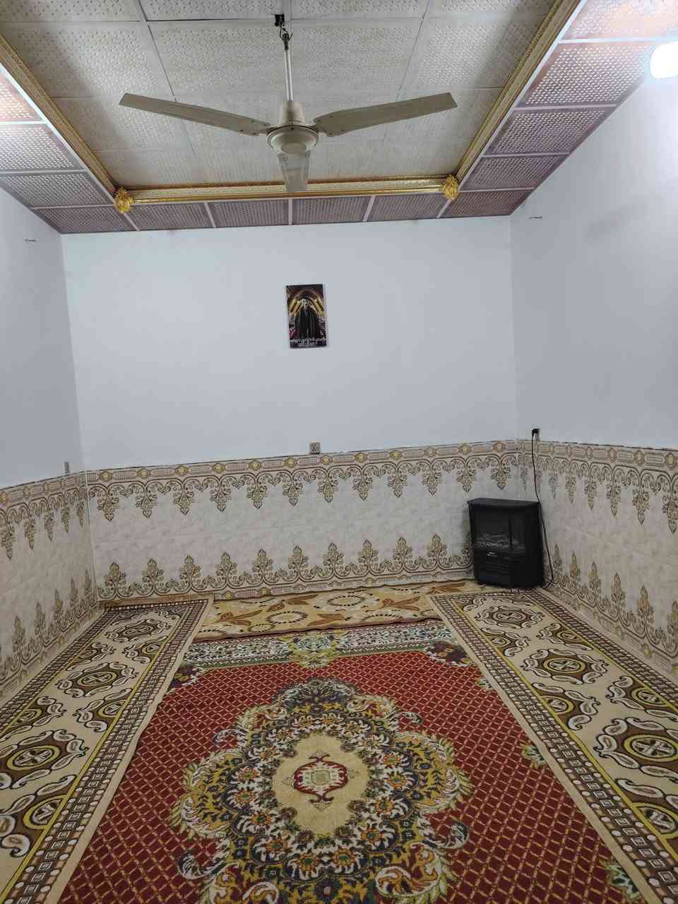 ياالله بيت للبيع المساحه 150متر لعنوان مقابل قرية الغدير عمود270 شارع المطار سعر40 وبي مجال ***********
