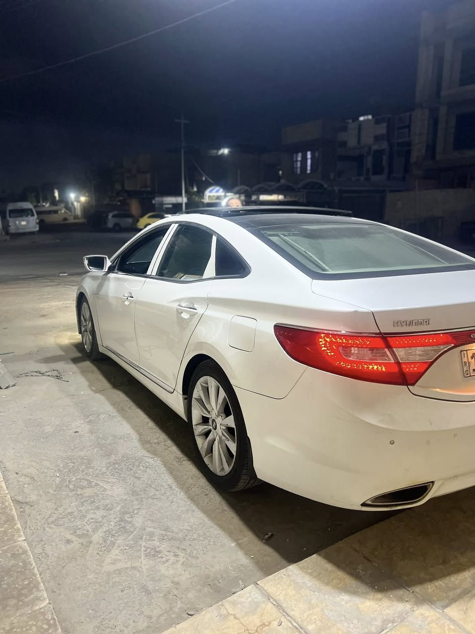 للبيع. أزيرا. 2013 خليجي خـلـيـجـي فول مواصفات ViP
السعر. 127 $

مكينة 6 سلندر  دوش 
- مواصفات السيارة ViP فول 1/1
- بصمة تشغيل
- بصمة ابواب
- بنوراما طكتين
- كشنات جلد
- كشنات كهربائية
- كشنات تدليك
- حساسات خلفية
- تبريد خلفي
- كشنات تدفئة
- بردة خلفية كهربائية
- اوتو هولد
- اشاير بل مري
- مري شفط
- داخل صاج اسود
- سماعات انڤنتي
- مانع انزلاق
- مثبت سرعة
- تحكم استيرن
- انارة داخلية ليزرية
- انارة بل دشبول
- شاشة
 - كامرة خلفية
- انارة بل ابواب
- لد امامي
- لد خلفي
- ستيرن كهربائي ( متحرك ))
- دبل اكزوز خلفي
- اوكس + USB
- تخم تاير
سياره نضيفه وحلوه وجاهزة للأخير 

مكان بغداد 

اللاستفسار *********** 
‏
