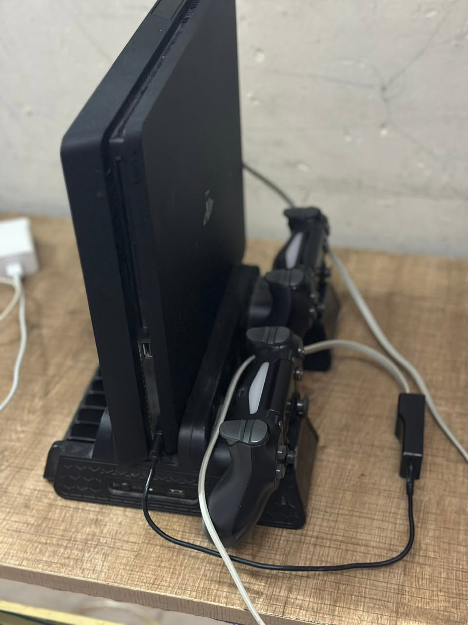 🔥 للبيع بلاي ستيشن 4 مهكر 🔥🎮

✅ سعة 1 تيرابايت
✅ مهكر وجاهز للتشغيل
✅ مع 2 جوستك تجاري
✅ بحالة جيدة ويعمل بكفاءة
✅ يحتوي على مجموعة كبيرة من الألعاب

💰 السعر: 350,000 دينار عراقي
📍 الموقع: بغداد

📞 رقم الهاتف:

للمهتمين والاستفسار الاتصال أو المراسلة على الرقم أعلاه.

#بلايستيشن4 #PS4 #بغداد #بلايستيشن_مهكر #ألعاب #بيع_وشراء #Gaming 🎮�


**إذا كنت صاحب هذا الإعلان وتريد حذفه لأي سبب، رجاءا أرسل رسالة إلى الدعم الفني**